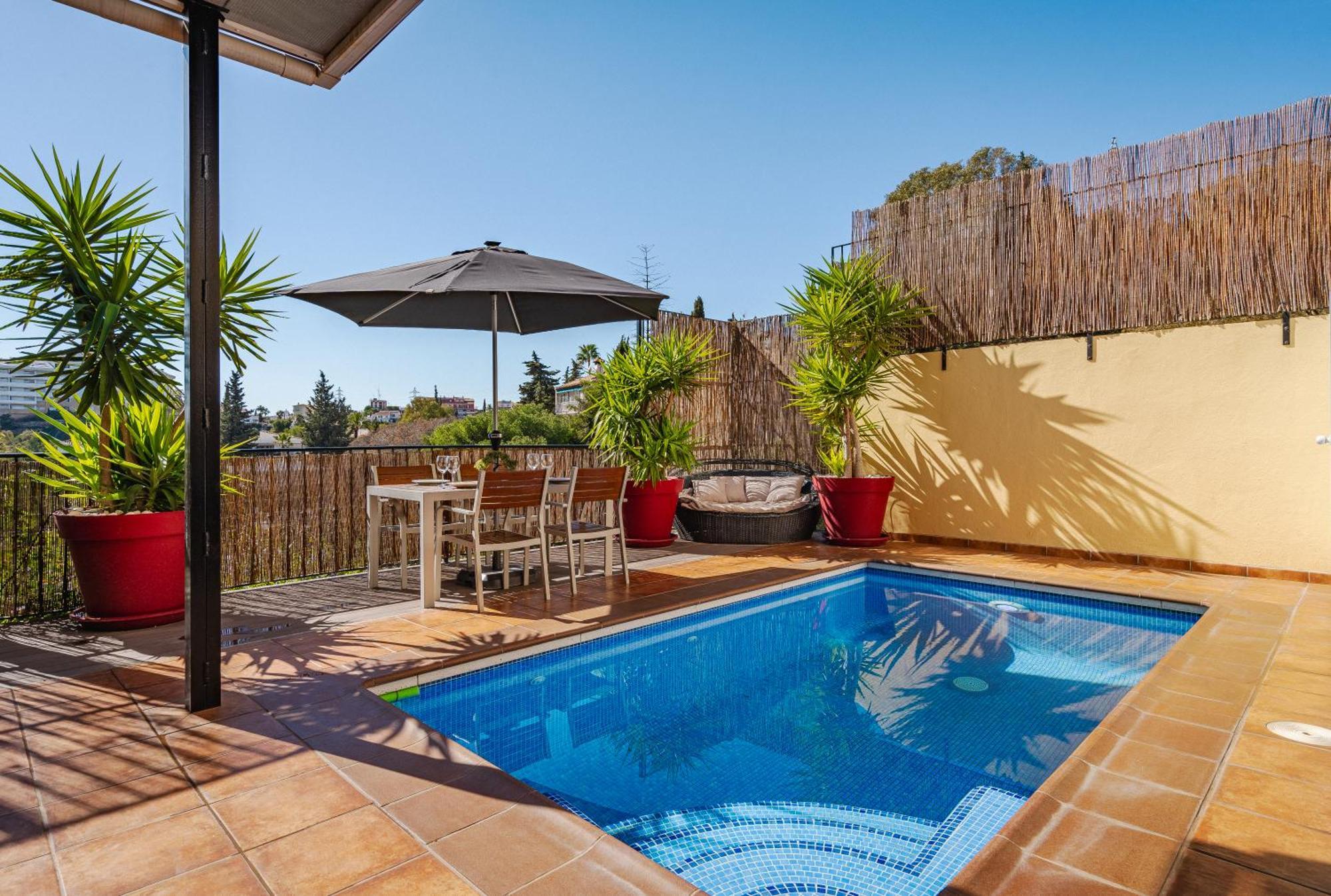 Private Luxurious Hillside Villa With Pool & Sea Views For 8 To 10 Ppl Фуэнхирола Экстерьер фото