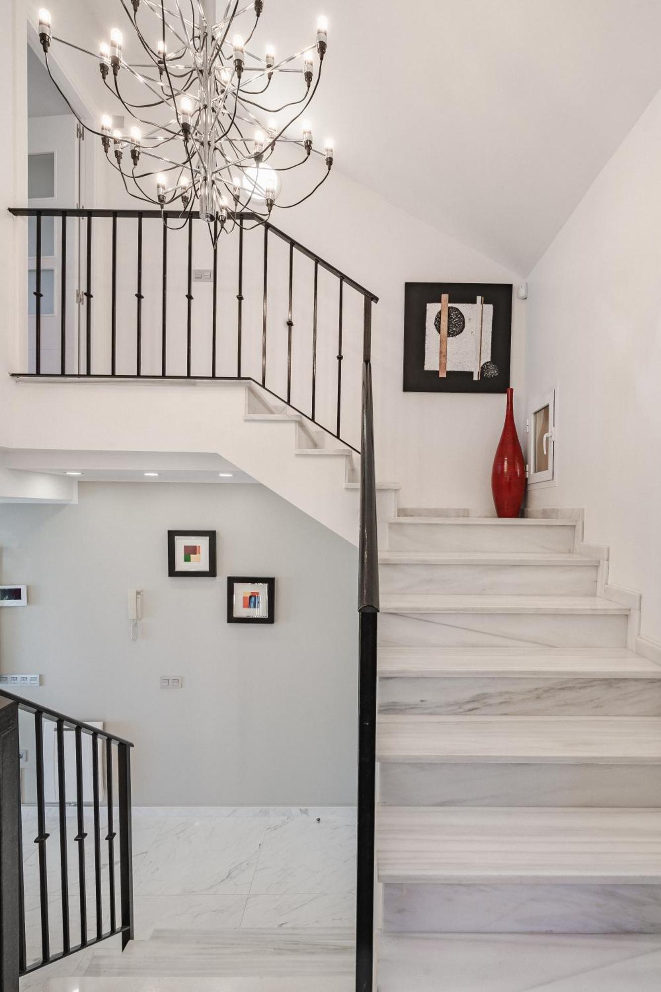 Private Luxurious Hillside Villa With Pool & Sea Views For 8 To 10 Ppl Фуэнхирола Экстерьер фото